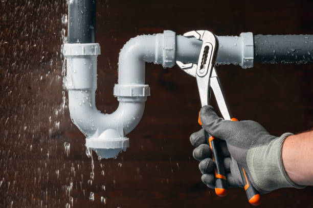 Professional Emergency Plumber technician working in Hutchinson, KS